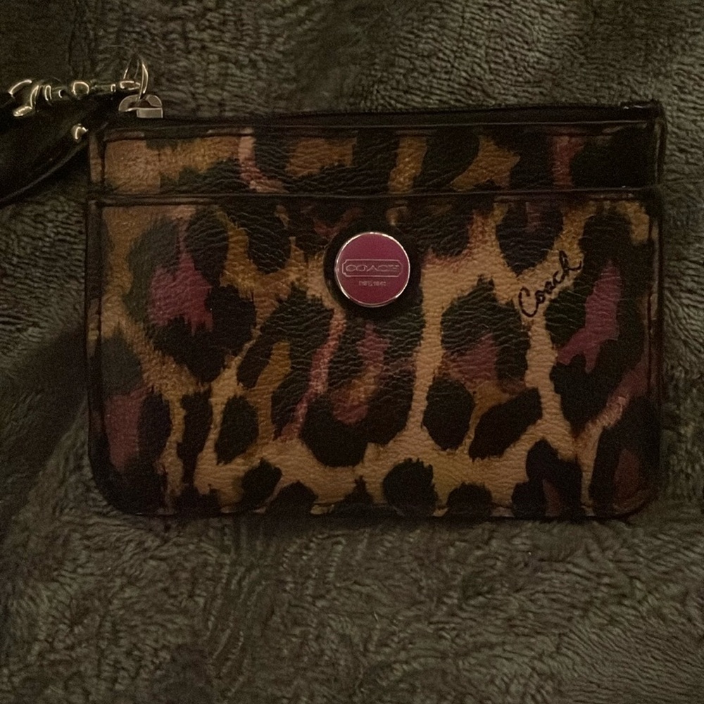 Leopard Mini Coach Wrislet